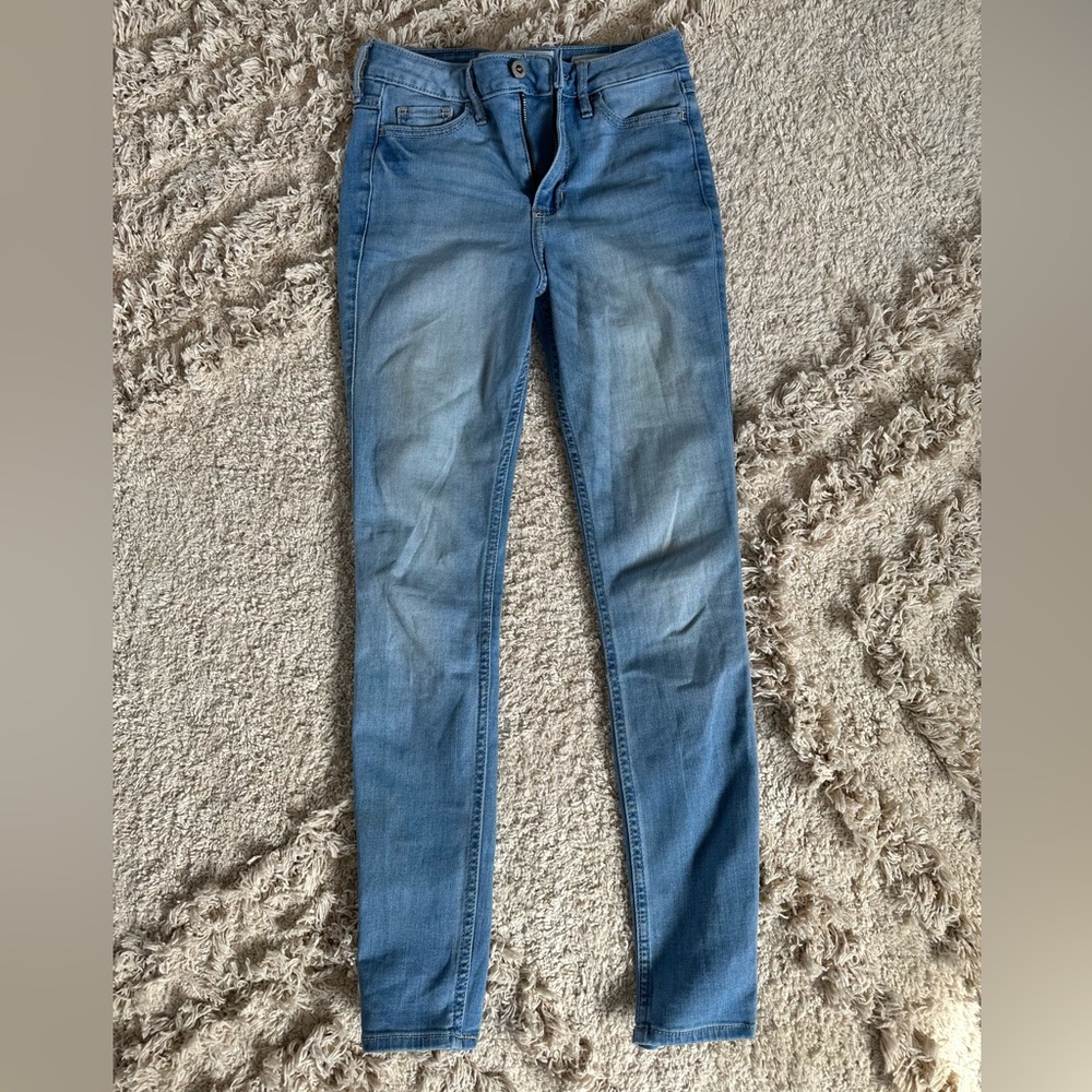 Hollister, High Rise Super Skinny, light colored , stretch jeans.